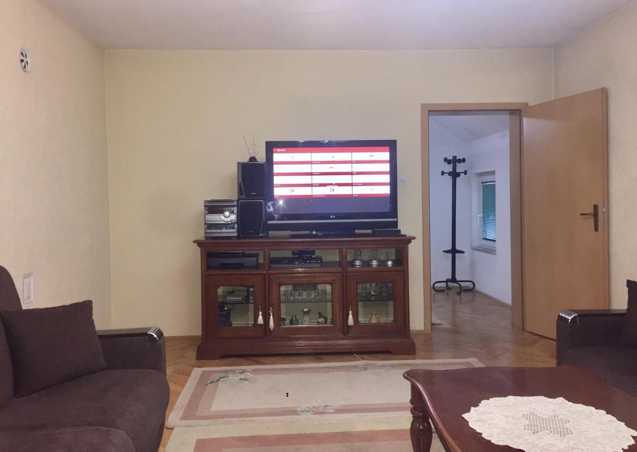 פרישטינה Jani Apartment מראה חיצוני תמונה